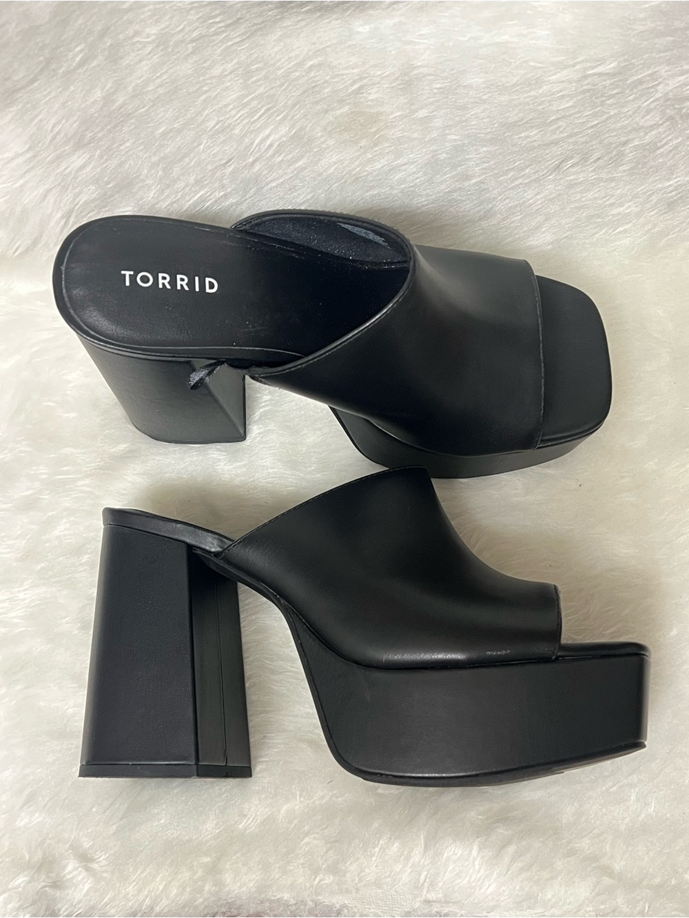 torrid Black Platform Mule Heels - Picture 4 of 10